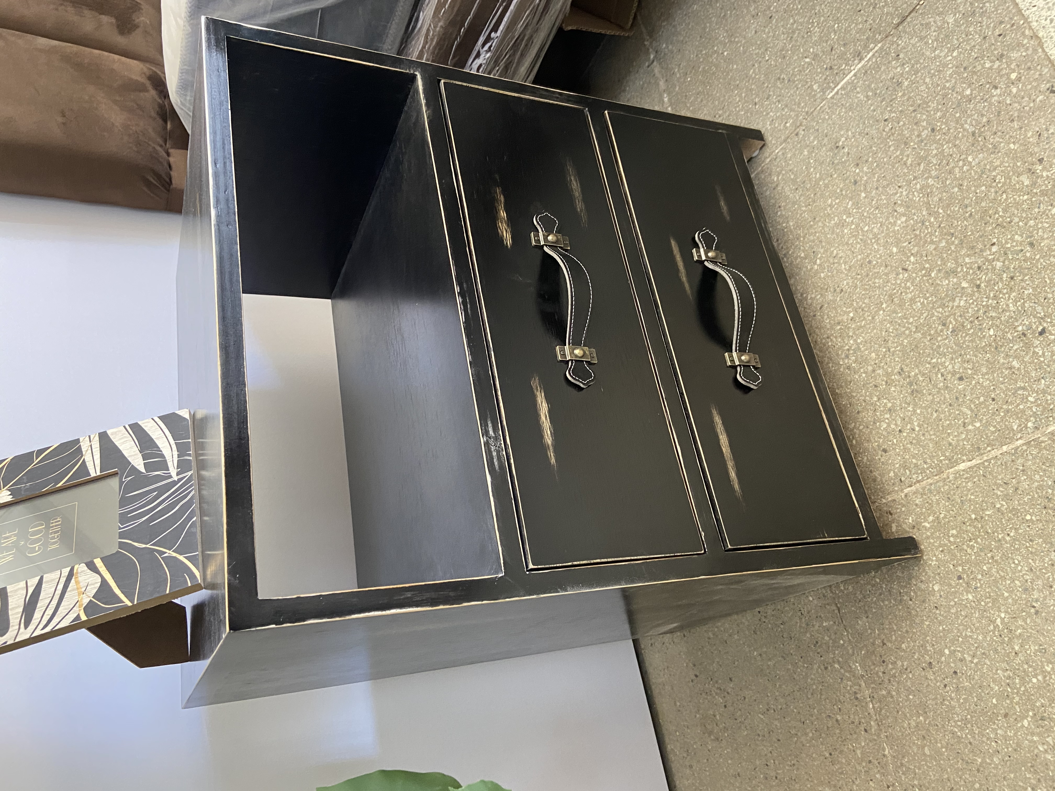 Velador 2 Cajones Tiradores Negros